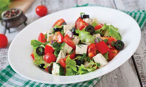 Peynirli Salata