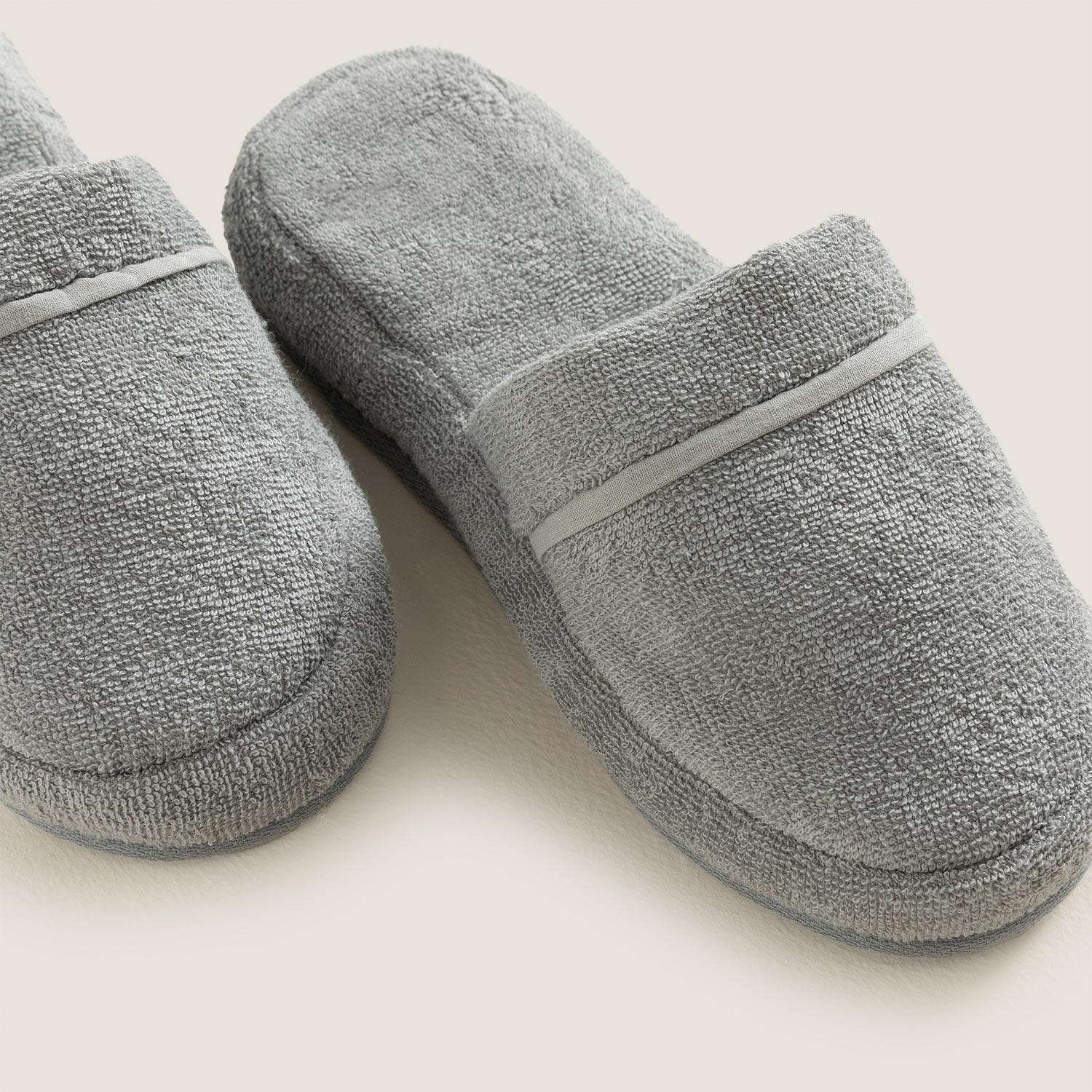 SLIPPER