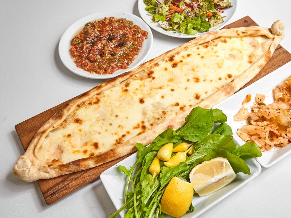 Kaşarlı Pide