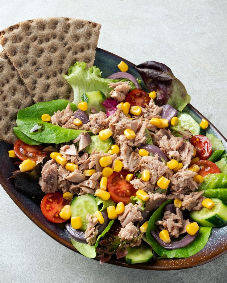 Ton balıklı salata