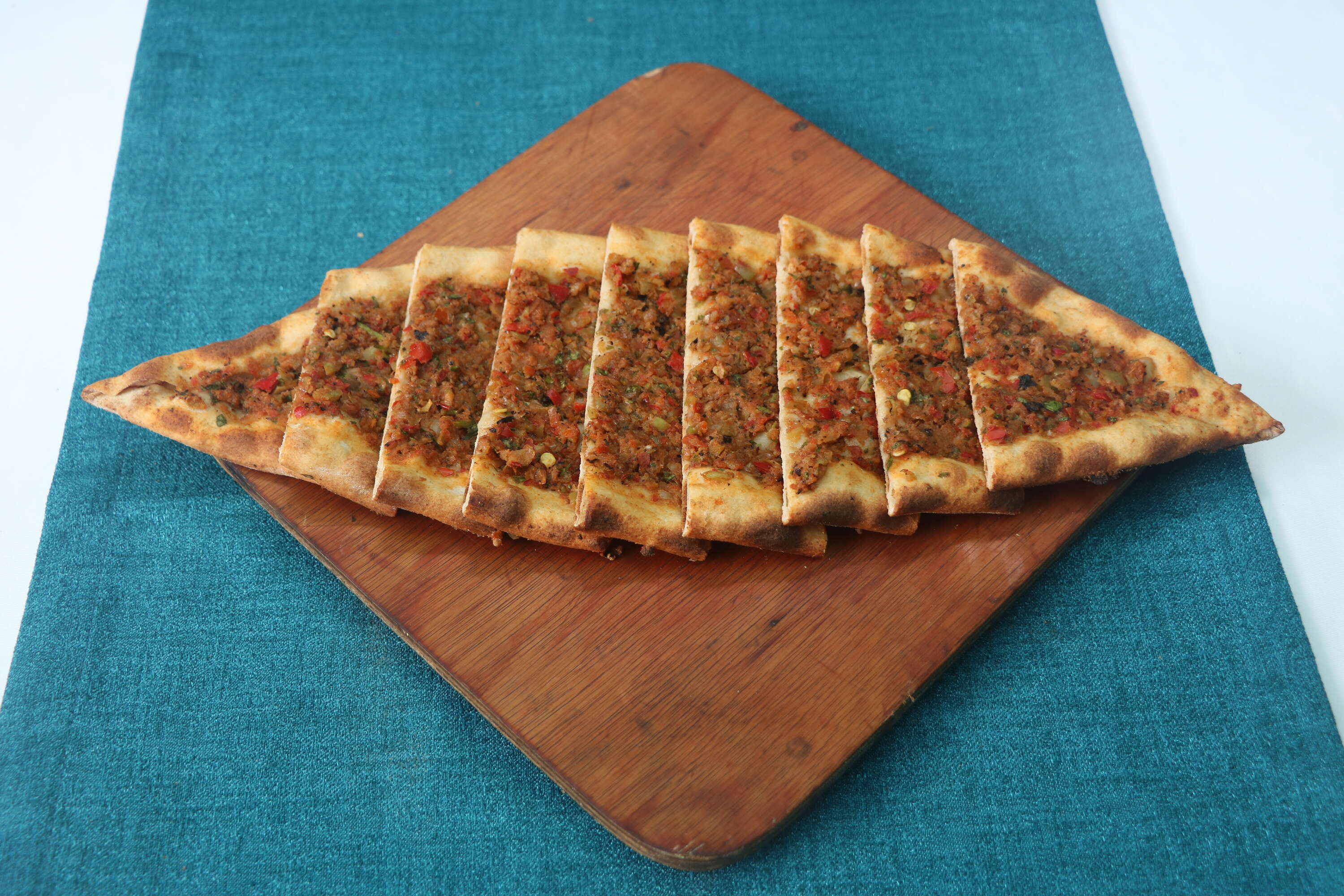 KIYMALI PİDE                          