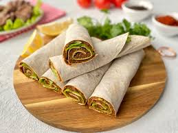 ÇİĞ KÖFTE DÜRÜM + AYRAN