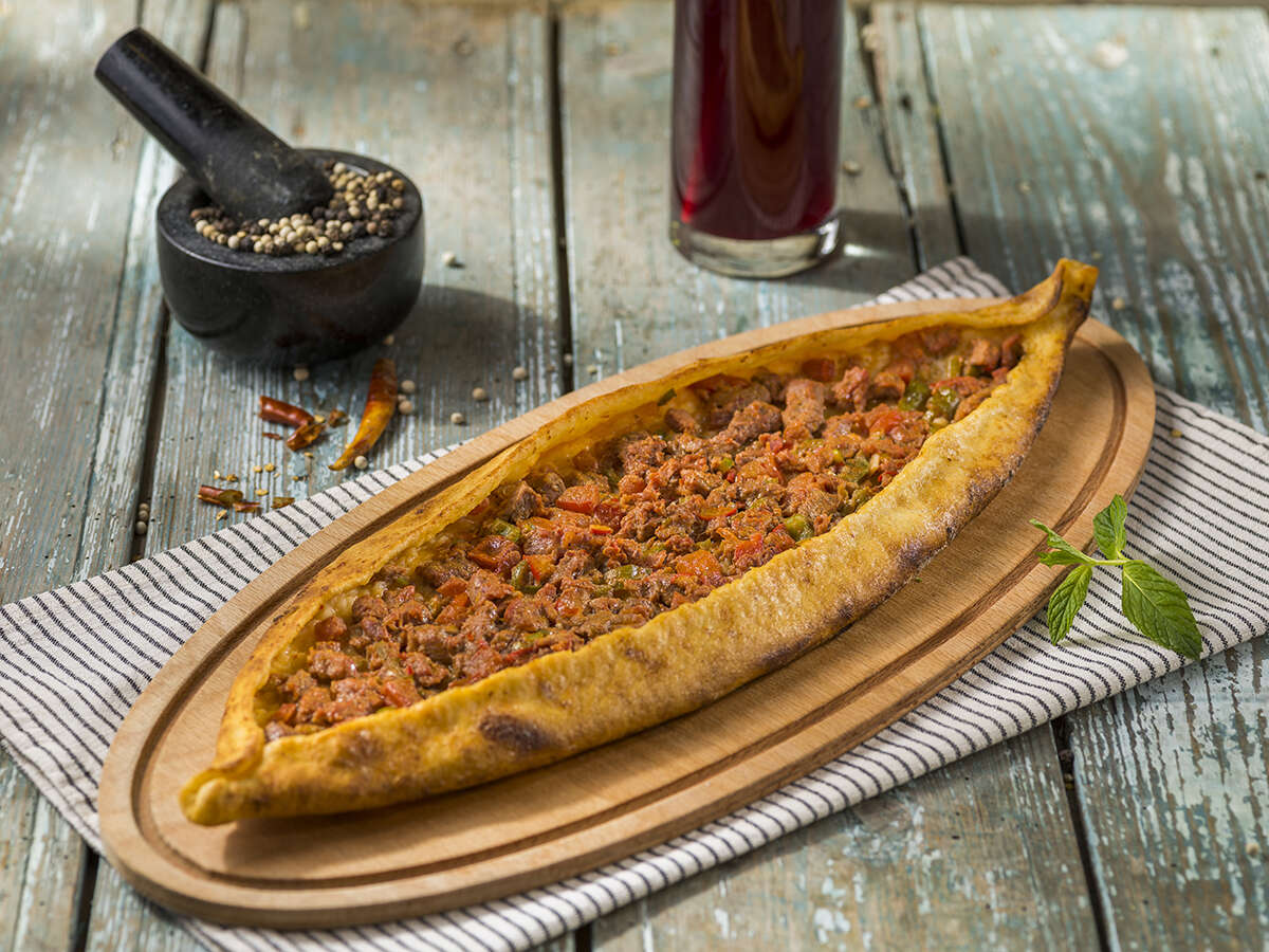 🥩 Kıymalı Pide
