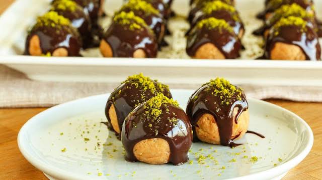 Profiteroles