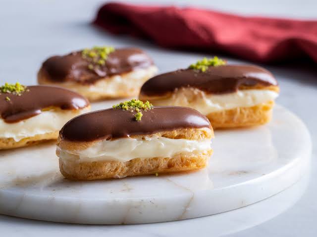 Eclair portion