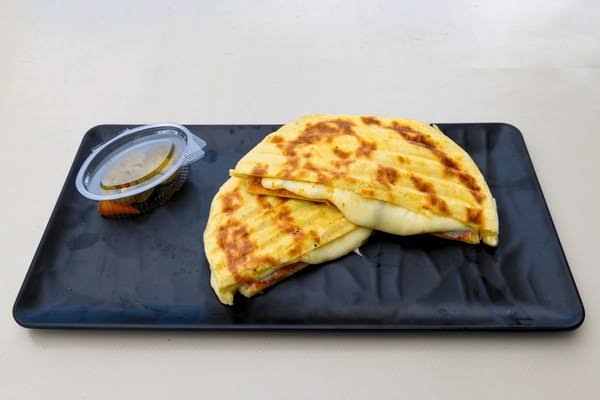 Kaşarlı Bazlama Tost