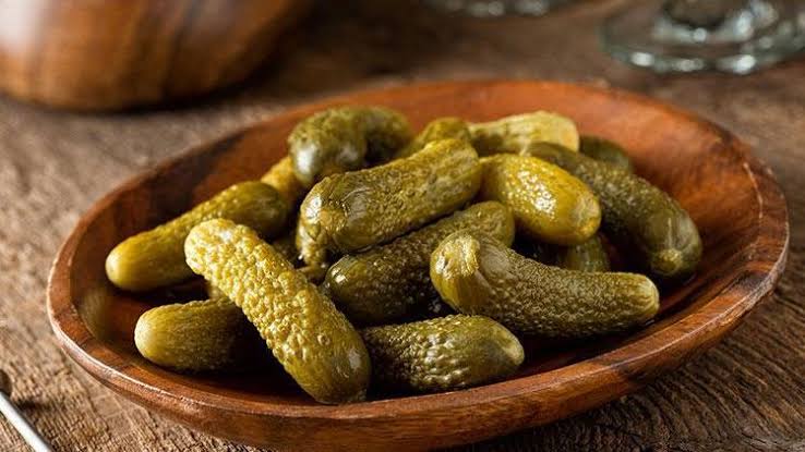 SALATA TURŞU