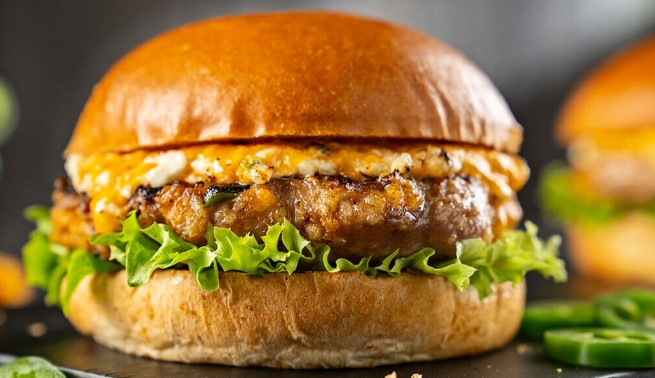 CHICKEN BURGER