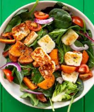 HELLUMI SALAD