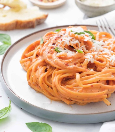 SPAGHETTI WITH CHICKEN