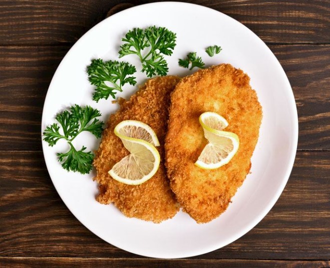 CHICKEN SNITZEL