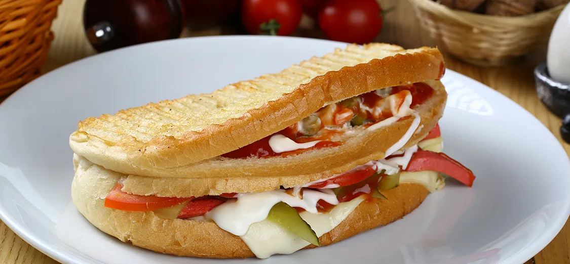 AYVALIK EKMEĞİNE TOSTLAR