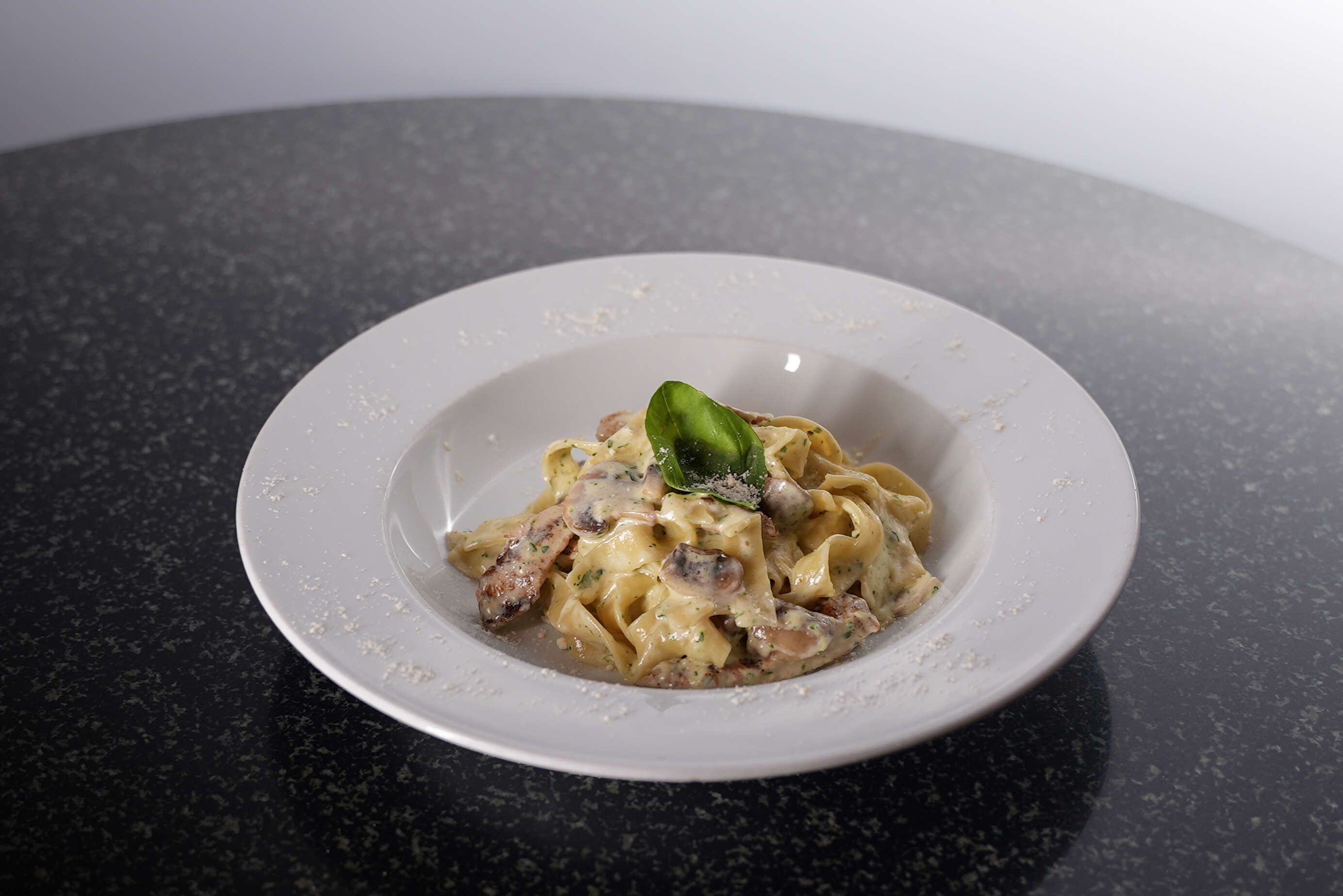 Tavuk Tagliatelle