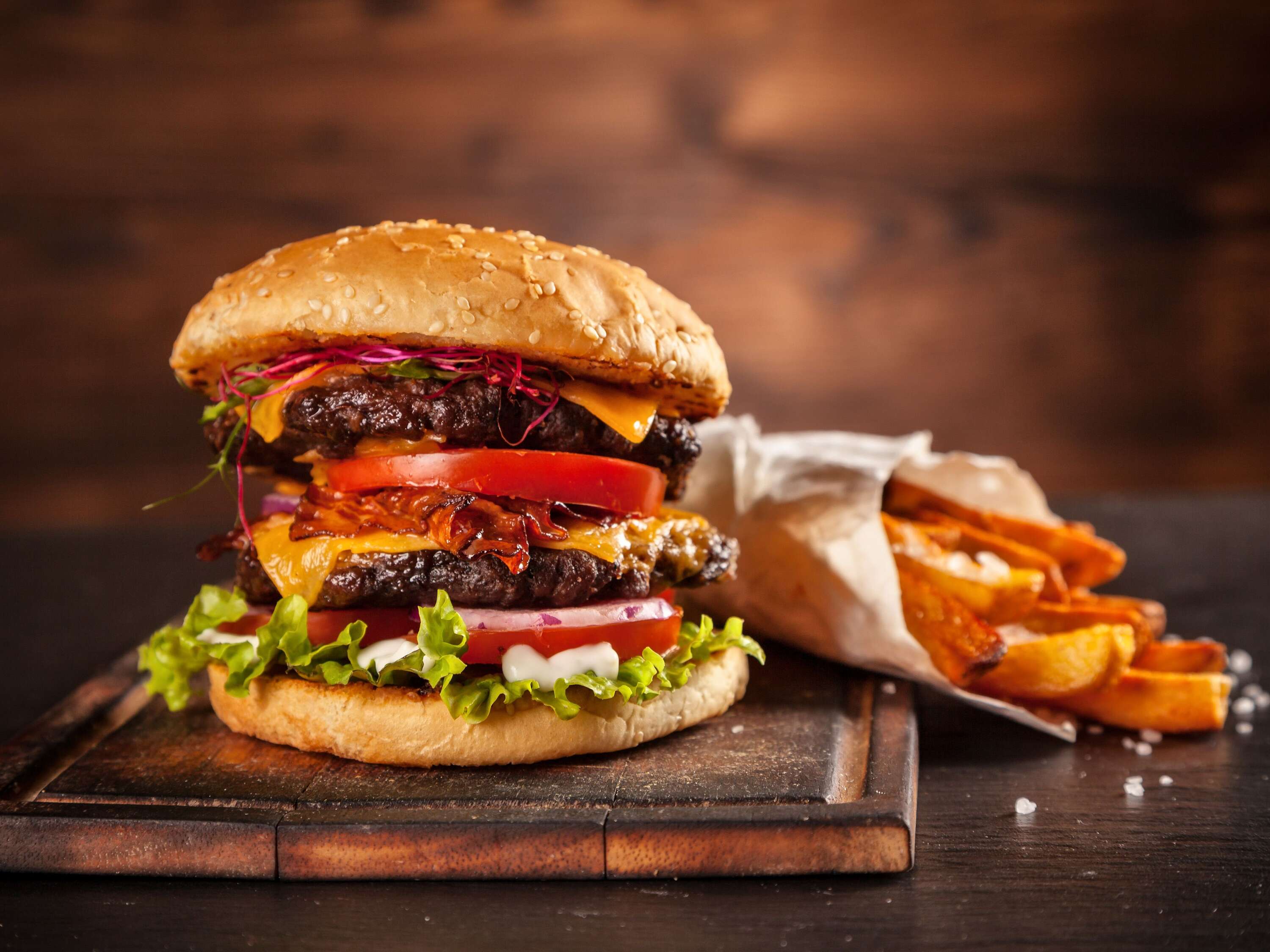 ÇİFT KÖFTE ÇİFT ÇEDARLI ÇİZBURGER