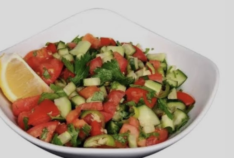 ÇOBAN SALATA