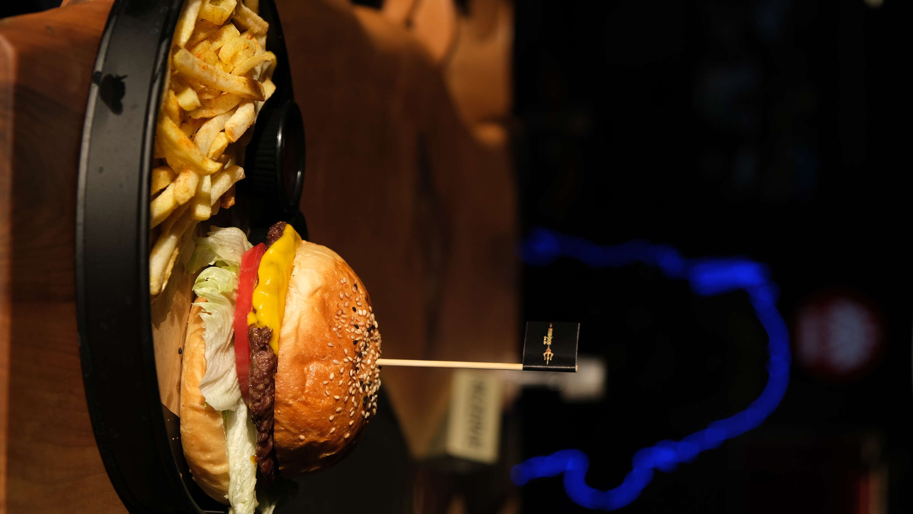CHEESEBURGER