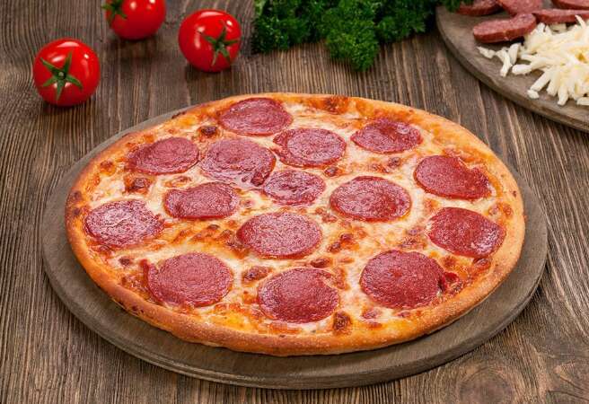 SUCUKLU PİZZA