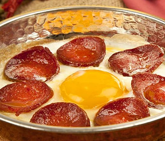 Sucuklu omlet