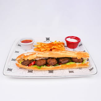 Ekmek Arası Köfte Izgara