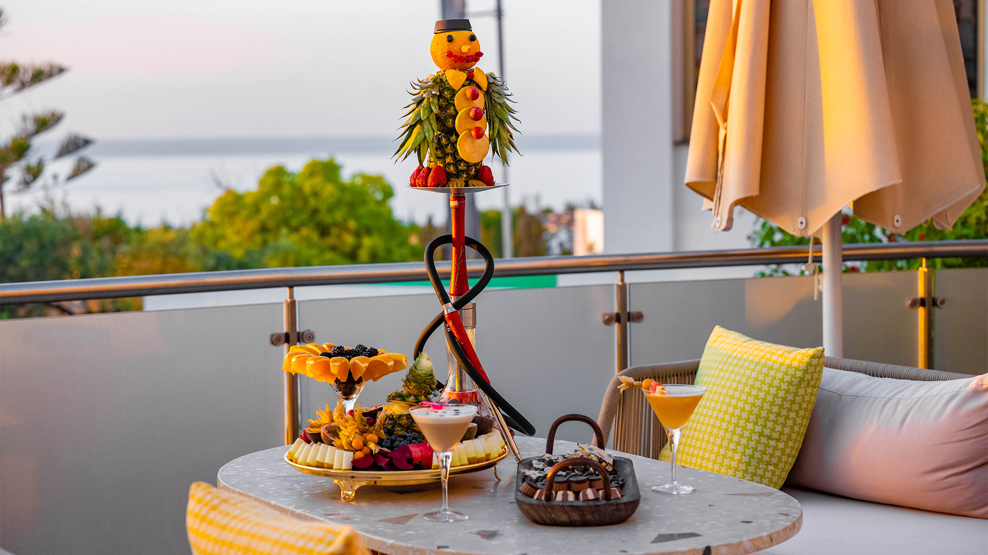 Hookah + Snacks Plate + Fruit Plate