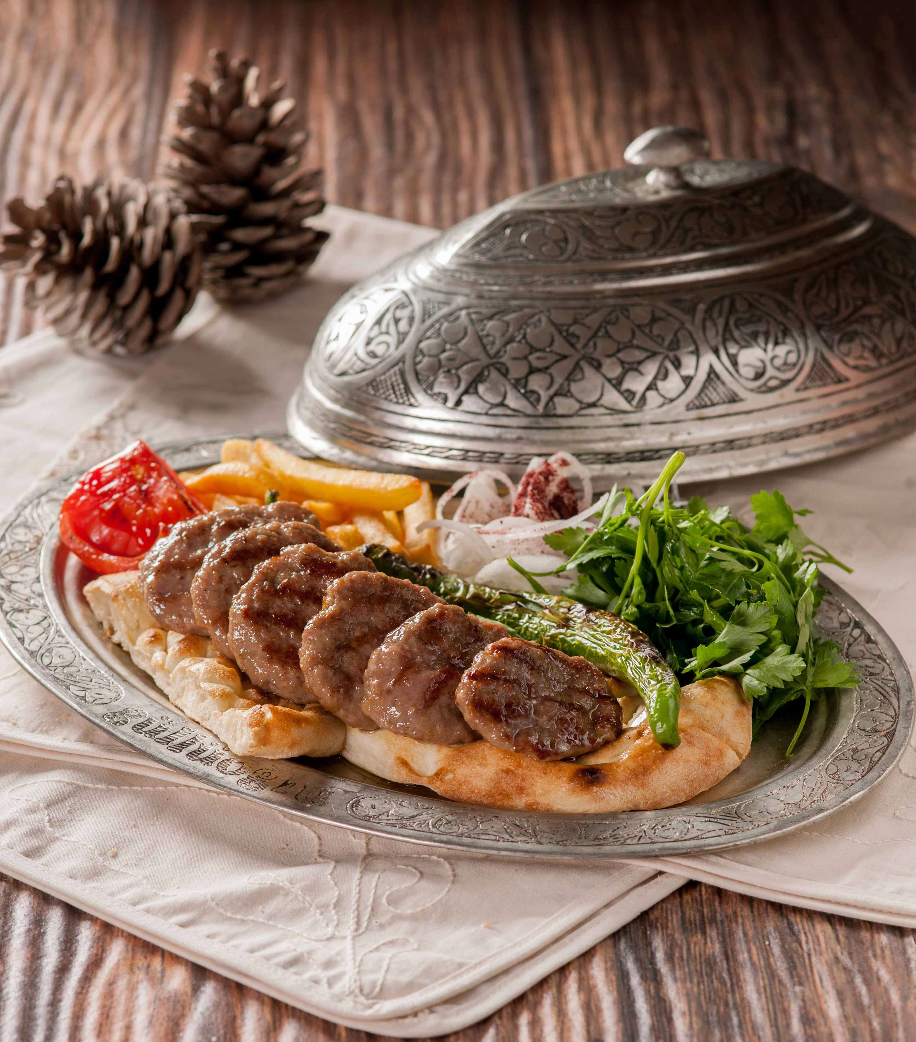 Acılı Köfte