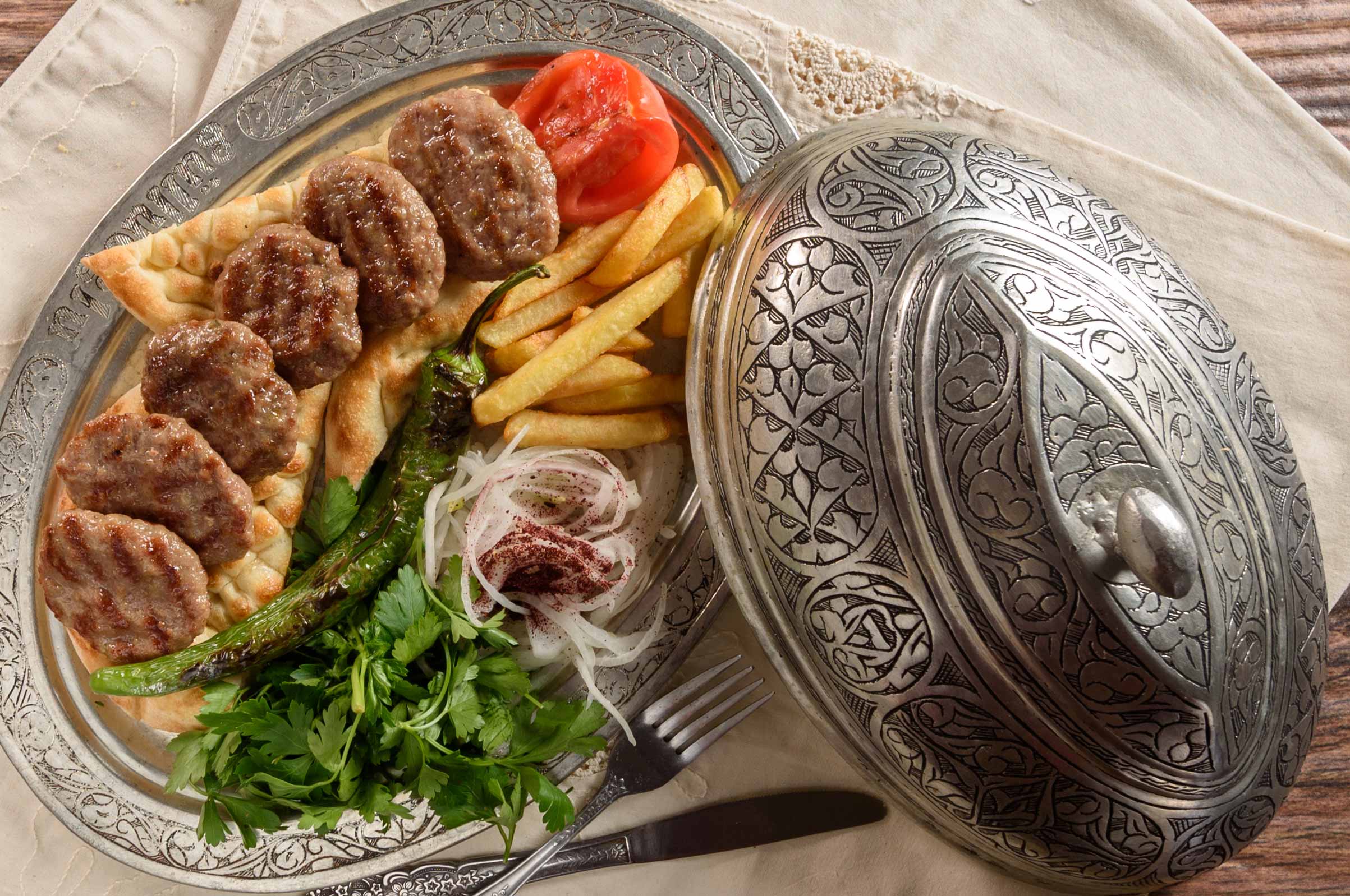 Köfte İskender