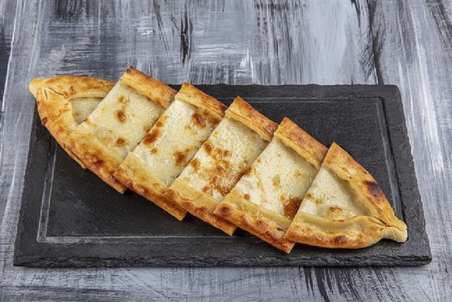 Kaşarlı Pide (Açık)-Pita with Cheese (Open)