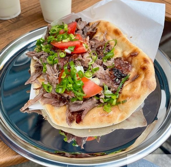 Tırnak Pide Arası Et Döner