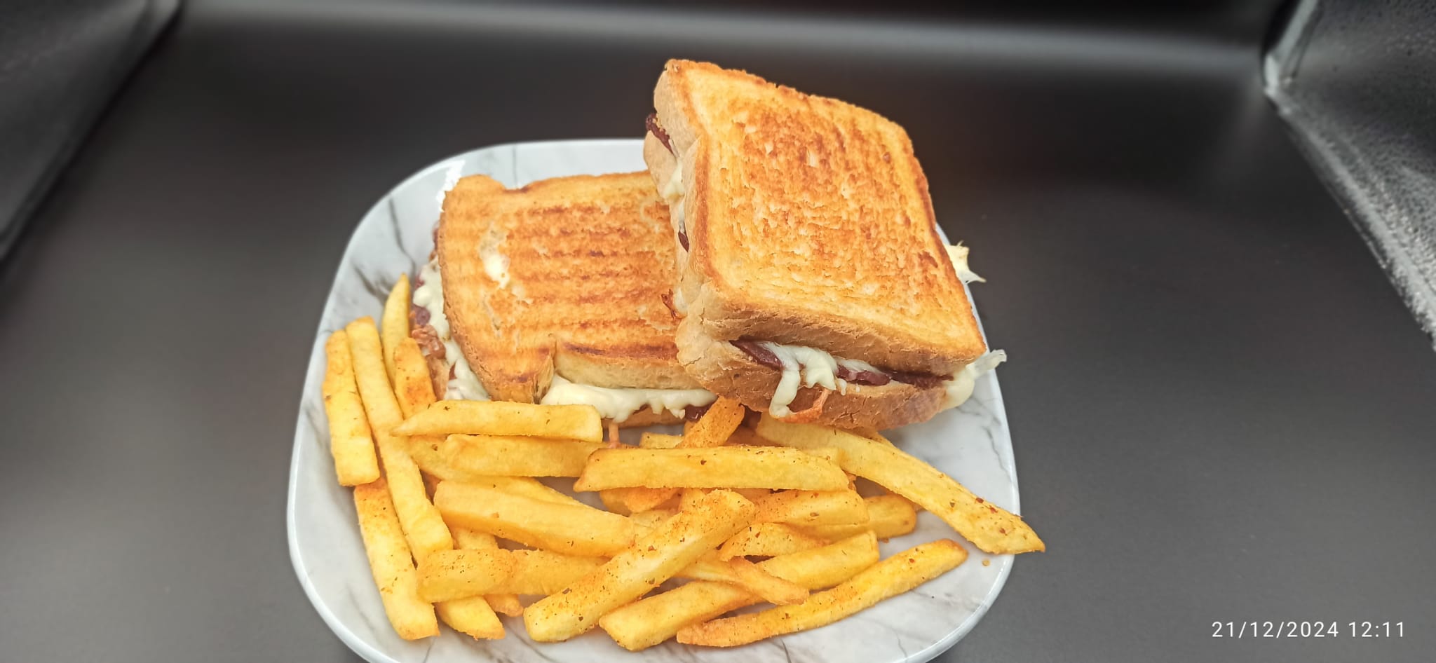 KAŞARLI TOST (2 DİLİM)