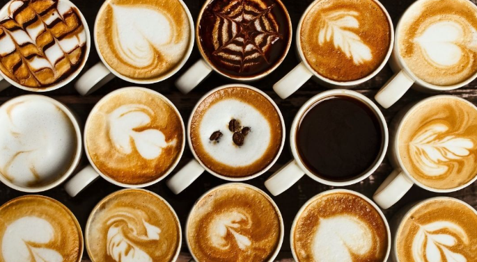 KARAMEL/VANİLYA/HAZELNUT LATTE