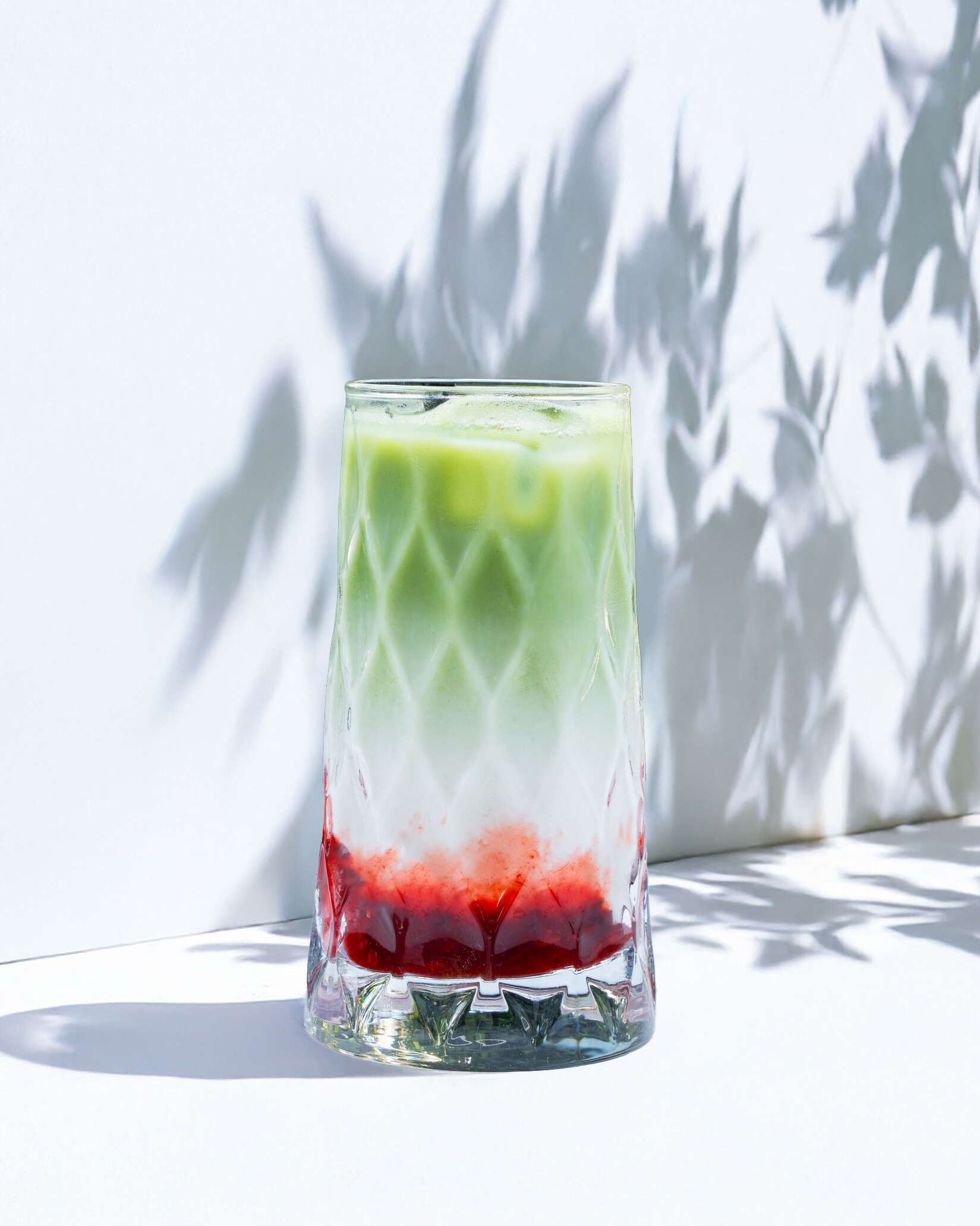 ICE MATCHA STRAWBERRY