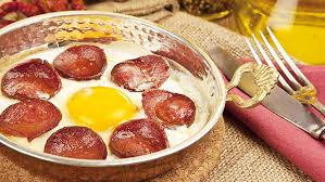 Sucuklu yumurta