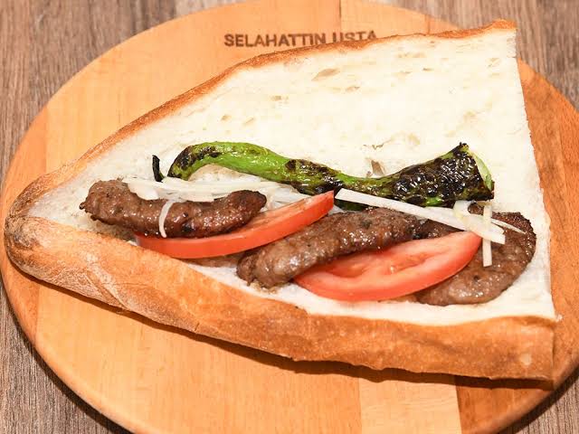 Yarım Köfte