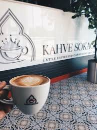 FLAT WHITE
