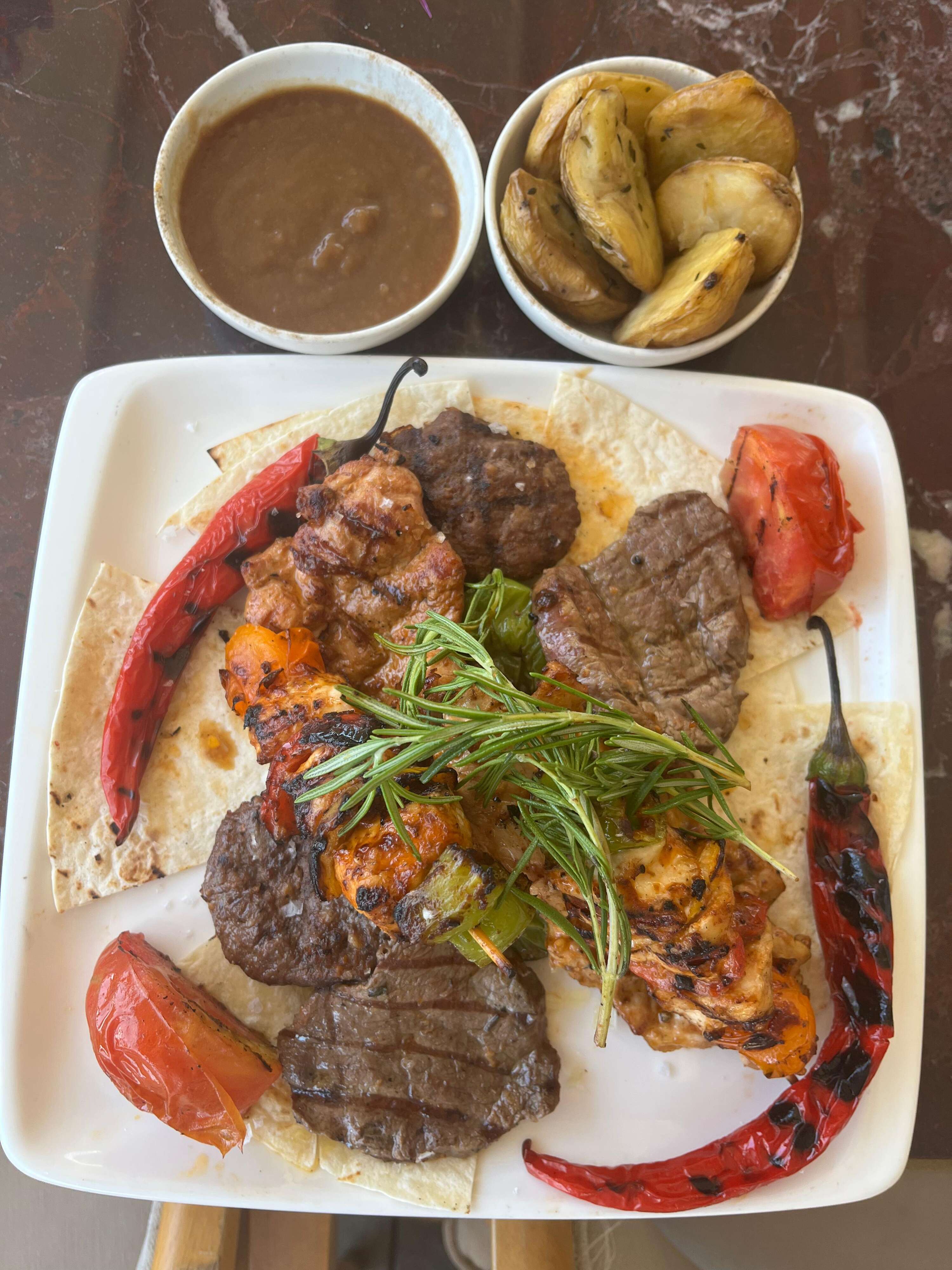 Karışık Izgara (200 gr Dana / 300 gr Piliç)