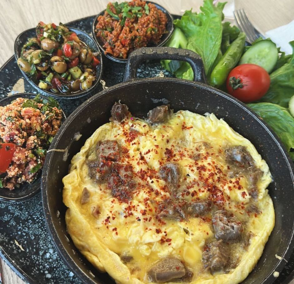 Kavurmalı Yumurta