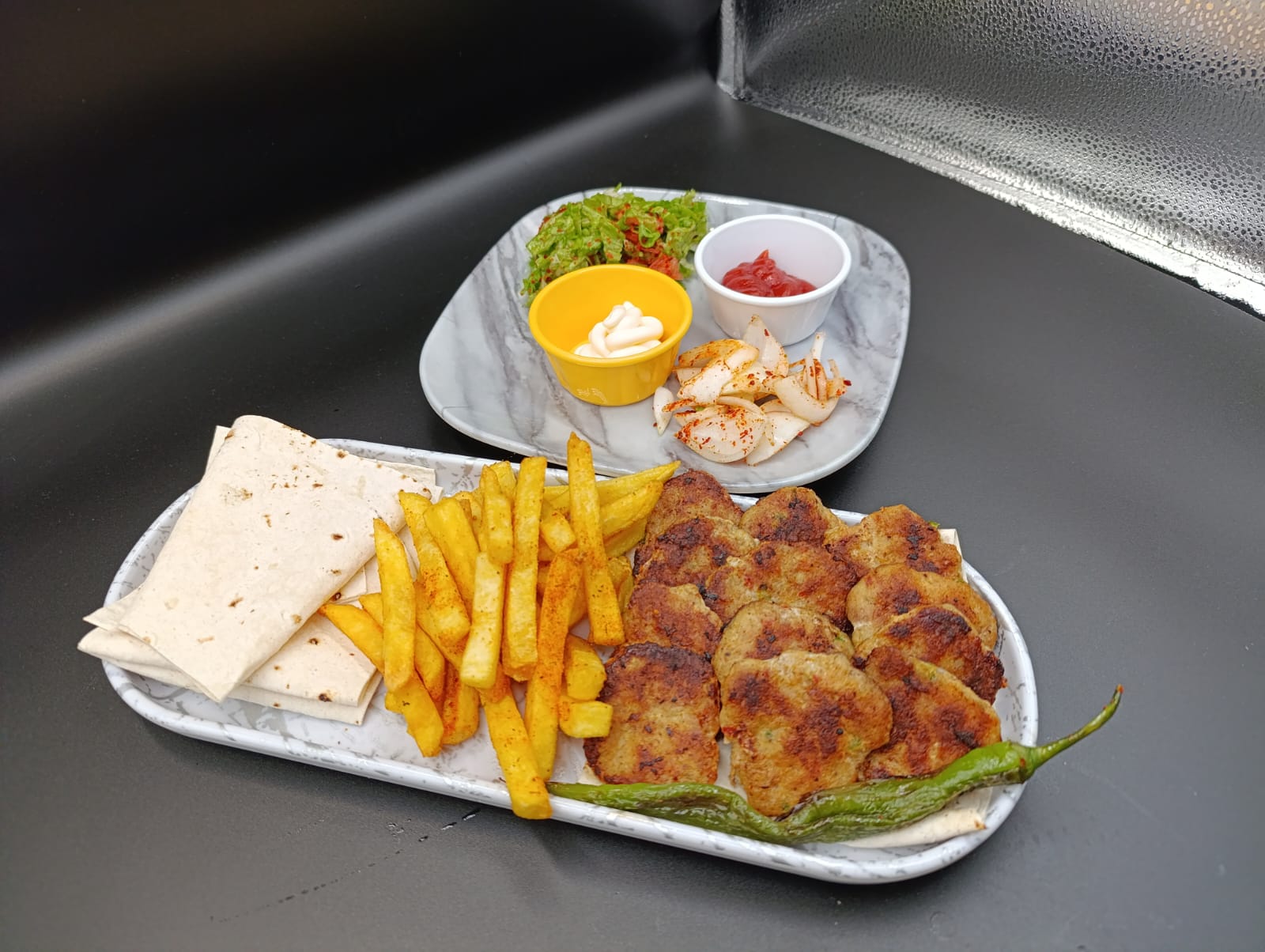 TAVUK KÖFTE SERVİS 