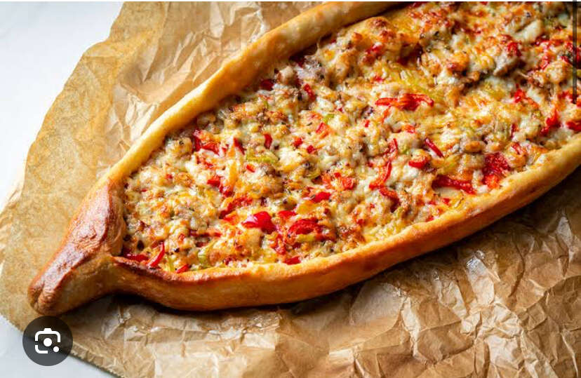Tavuklu Pide