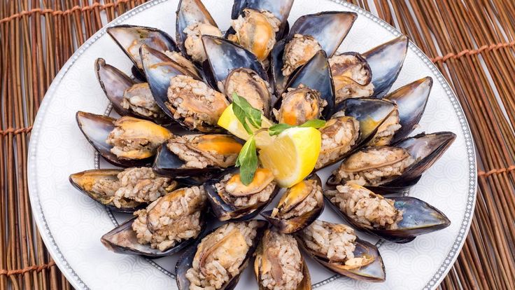 MİDYE DOLMA