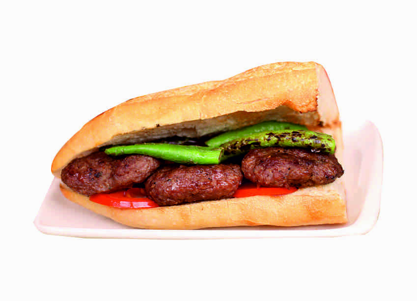 KÖFTE IZGARA EKMEK ARASI ( الخبز بين كرات اللحم )