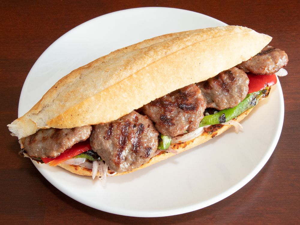 Köfte Ekmek (Köfte im Brot)