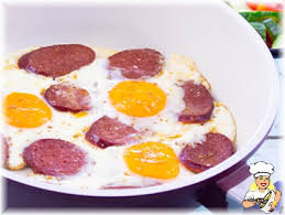 Sahanda Sucuklu Yumurta