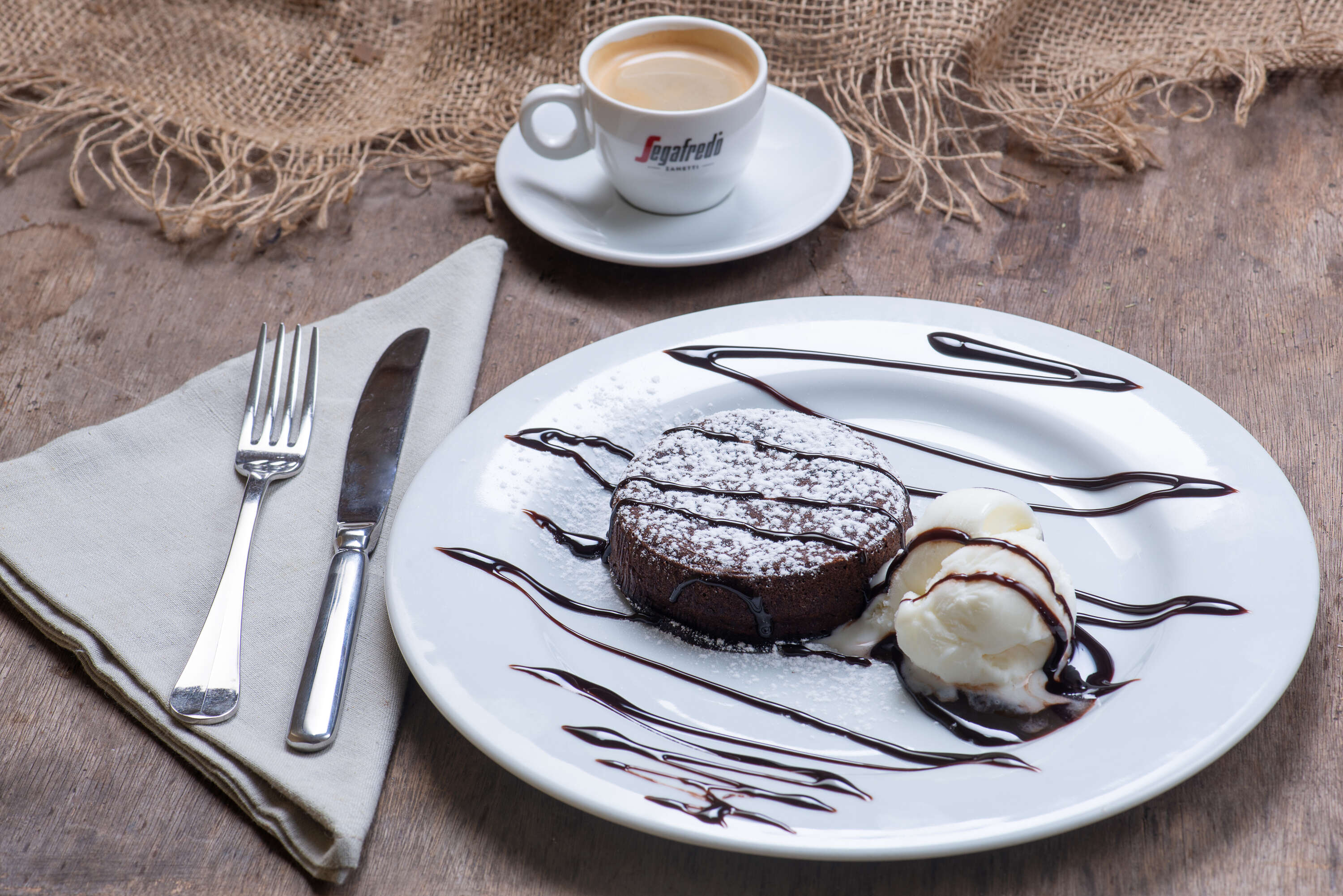 ÇİKOLATALI SUFLE
