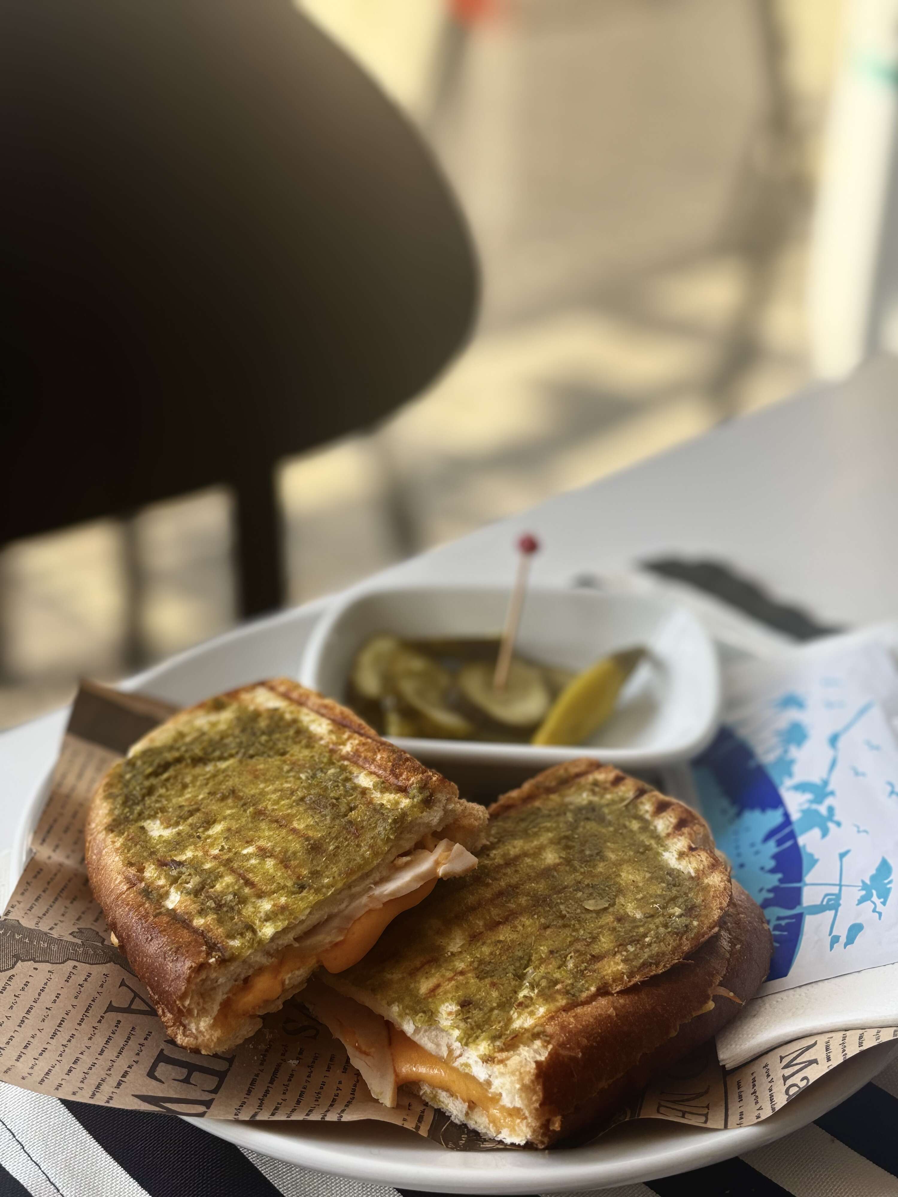 Pestolu Tost