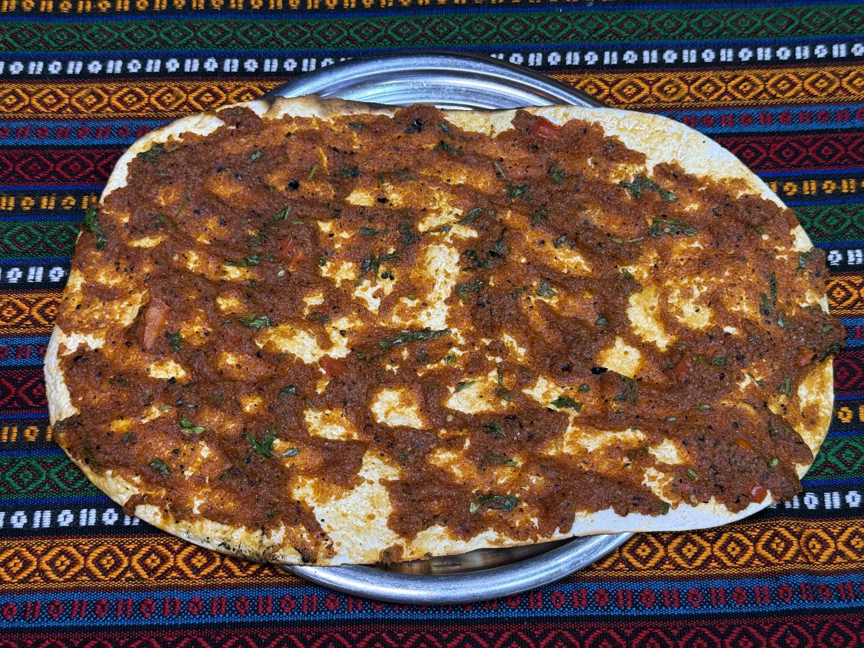 Çiğ köfte lahmacun