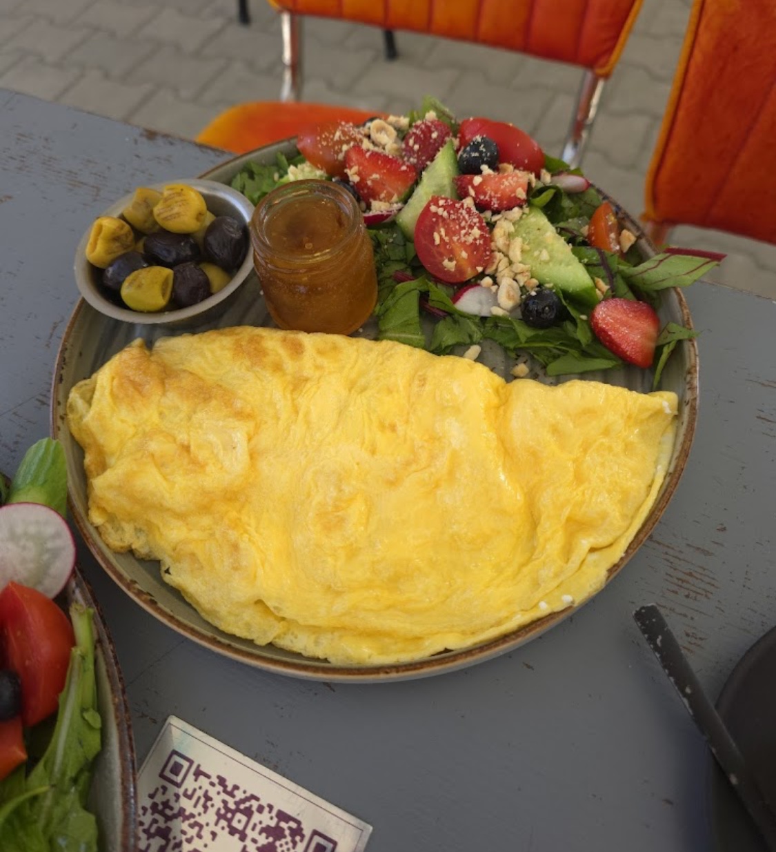 Mushroom and Kashar cheese omelette