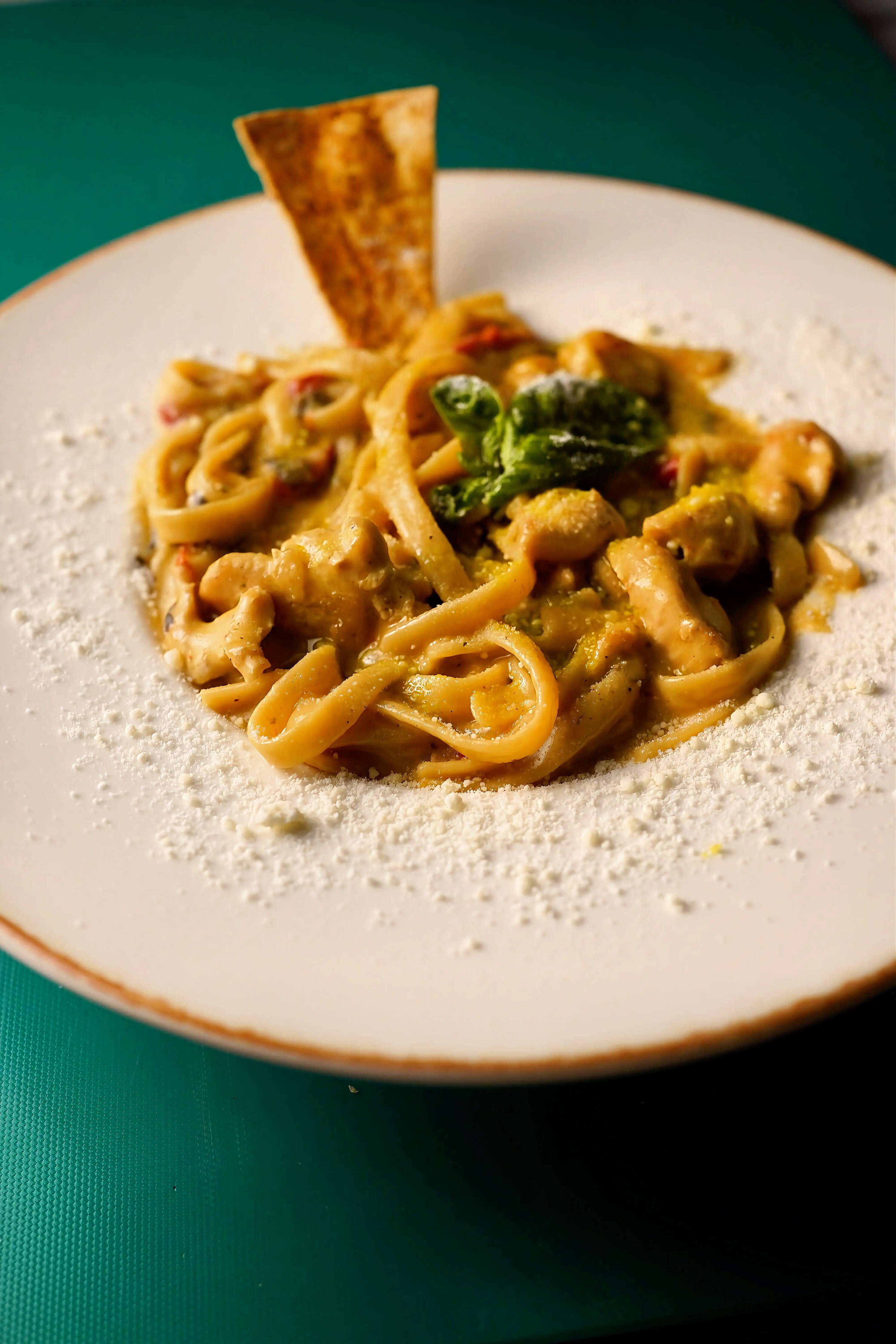 CHICKEN TAGLİATELLİ 