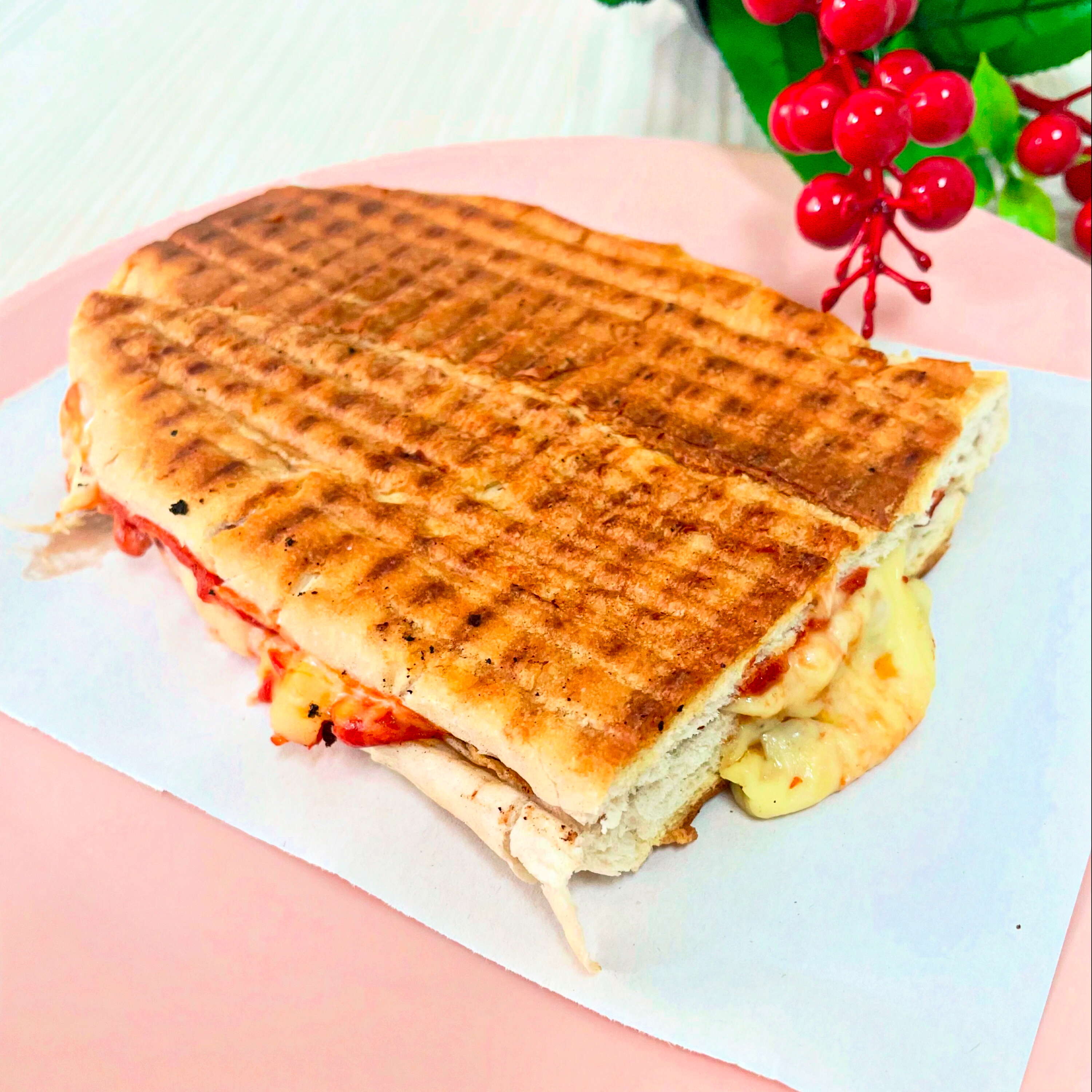 Sucuklu Tost