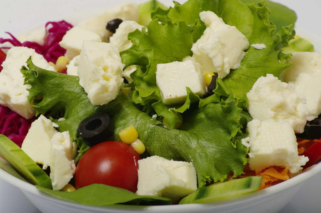 Peynirli Yeşil Salata