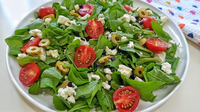 Peynirli Roka Salatası
